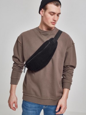 Пухена чанта за през рамо в черен цвят Urban Classics