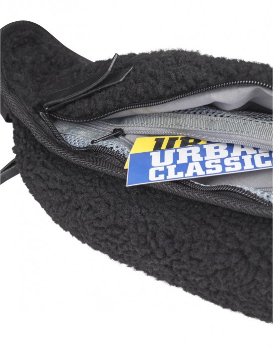 Пухена чанта за през рамо в черен цвят Urban Classics, Urban Classics, Чанти и Раници - Complex.bg