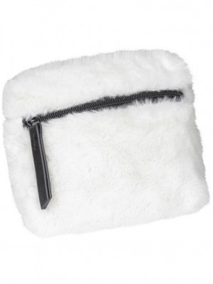 Пухкава чантичка за кръст в бял цвят Urban Classics Teddy 