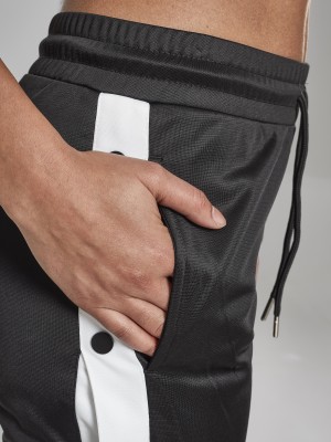 Дамско черно долнище с тик-так копчета Urban Classics