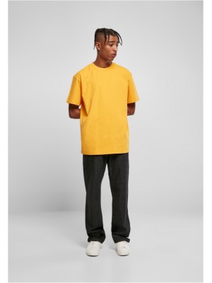 Мъжка изчистена тениска в жълто Urban Classics magicmango 