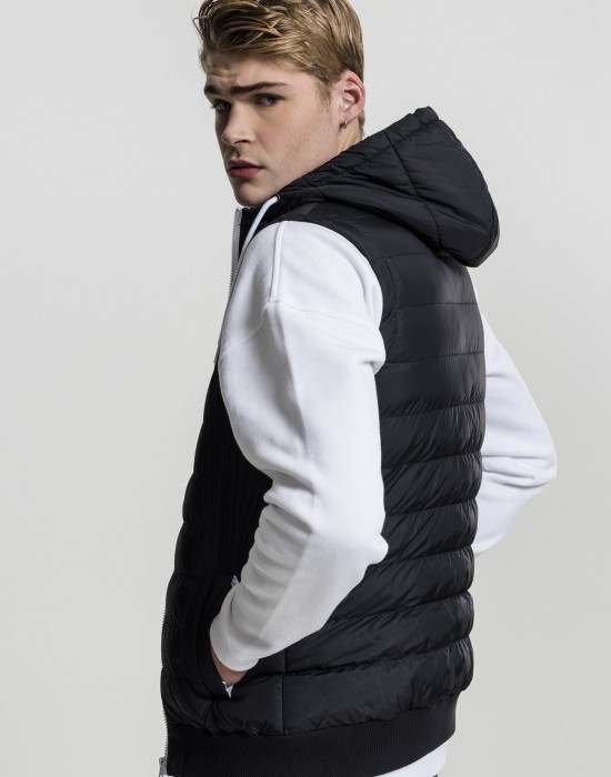 Мъжка жилетка без ръкави в черно Urban Classics Small Bubble Hooded Vest, Urban Classics, Якета - Complex.bg