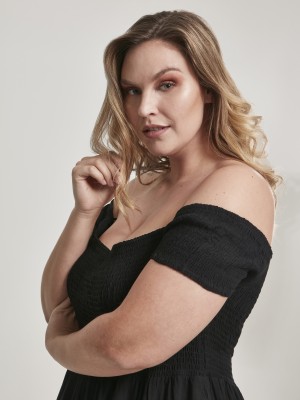 Мини рокля с голи рамене Urban Classics в черен цвят