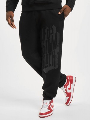 Мъжко долнище в черен и тъмносив цвят DEF UBxDEF