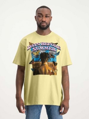 Мъжка тениска в жълт цвят Mister Tee Days Before Summer Мъжка тениска в жълт цвят Mister Tee Days Before Summer