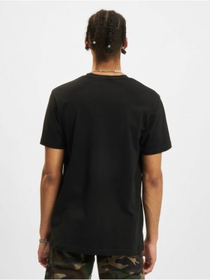 Мъжка тениска в черен цвят Mister Tee Shooting the Hoop Мъжка тениска в черен цвят Mister Tee Shooting the Hoop