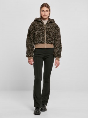 Дамско късо пухкаво яке с качулка в леопардов принт Urban Classics AOP Sherpa Дамско късо пухкаво яке с качулка в леопардов принт Urban Classics AOP Sherpa