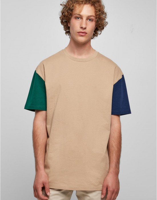 Мъжка тениска в бежов цвят Urban Classics Colorblock Tee, Urban Classics, Тениски - Complex.bg