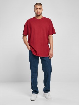 Мъжка тениска в червен цвят Urban Classics Distressed Tee Мъжка тениска в червен цвят Urban Classics Distressed Tee