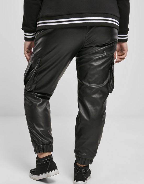 Дамски панталон в черно от Urban Classics Ladies Faux Leather Cargo, Urban Classics, Жени - Complex.bg