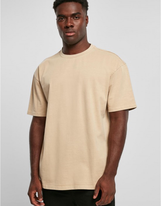 Мъжка тениска в бежов цвят Urban Classics Garment Dye, Urban Classics, Тениски - Complex.bg
