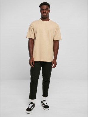 Мъжка тениска в бежов цвят Urban Classics Garment Dye Мъжка тениска в бежов цвят Urban Classics Garment Dye