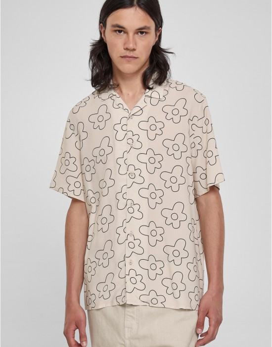 Мъжка риза в цвят екрю Urban Classics Viscose AOP Resort Shirt whiteflower, Urban Classics, Ризи - Complex.bg