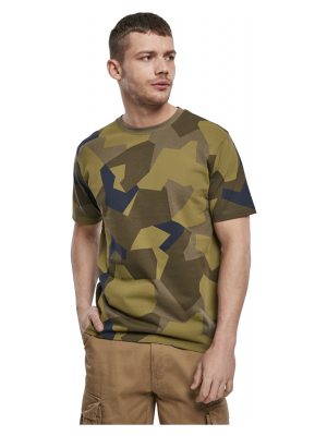 Мъжка изчистена тениска в камуфлажен цвят Brandit swedish camo M90 Мъжка изчистена тениска в камуфлажен цвят Brandit swedish camo M90
