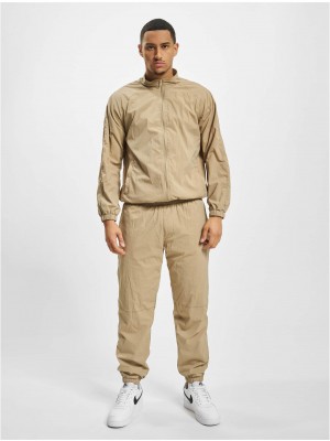 Мъжки анцуг в бежов цвят DEF Мъжки анцуг в бежов цвят DEF