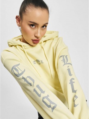 Дамски суичър в светложълт цвят Thug Life Caution