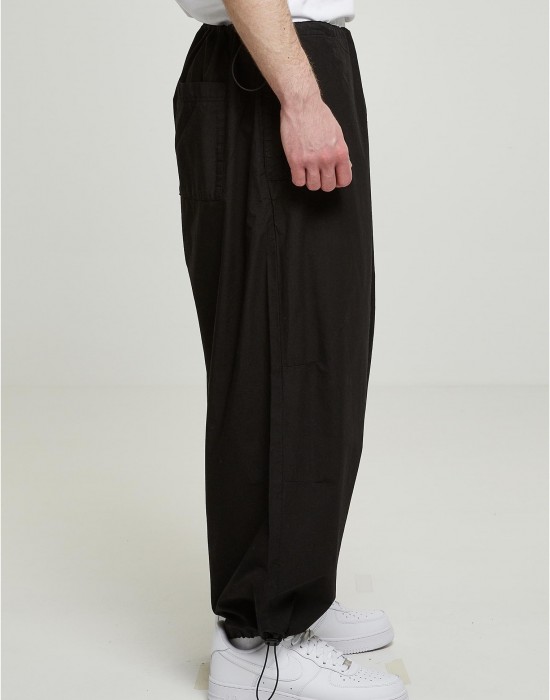 Мъжки широки панталони в черен цвят Urban Classics Parachute Pants, Urban Classics, Панталони - Complex.bg