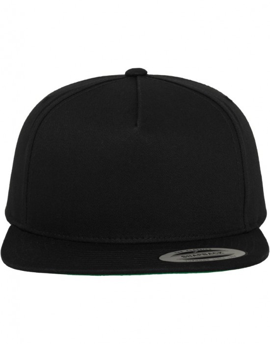 Шапка с козирка в черно Classic 5 Panel Snapback 