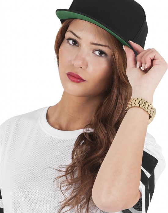 Шапка с козирка в черно Classic 5 Panel Snapback 