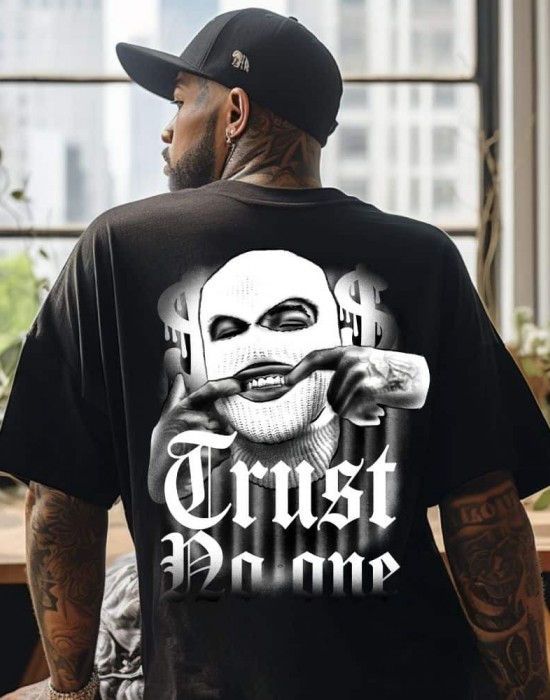 Тениска Oversize Trust No One Тениска Oversize Trust No One
