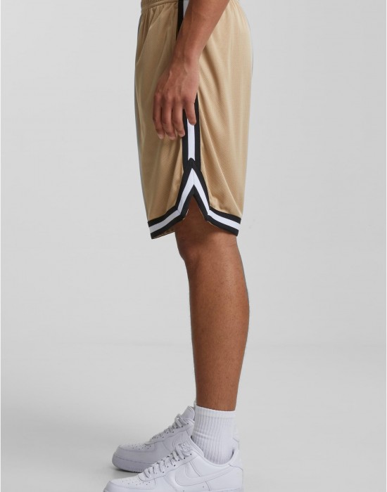 Мъжки къси панталони в бежов цвят Urban Classics Stripes Мъжки къси панталони в бежов цвят Urban Classics Stripes