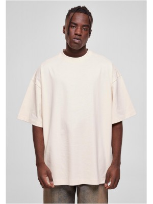 Мъжка овърсайз тениска в цвят пясък Urban Classics Huge Tee