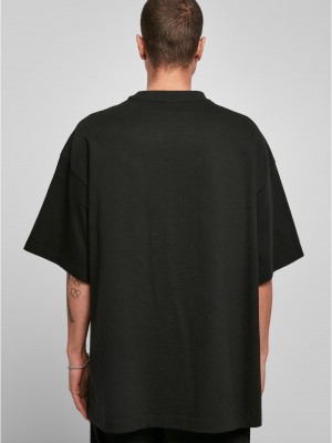 Мъжка овърсайз тениска в черно Urban Classics Huge Tee