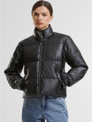 Дамско яке в черно Urban Classics Synthetic Leather Puffer Дамско яке в черно Urban Classics Synthetic Leather Puffer