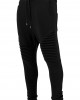 Мъжко долнище в черно Urban Classics Pleat Sweatpants Мъжко долнище в черно Urban Classics Pleat Sweatpants