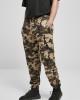 Мъжко долнище в камуфлажен десен Urban Classics Basic Camo Sweatpants 2.0