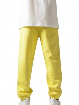Мъжко изчистено долнище в жълт цвят Urban Classics TB014B