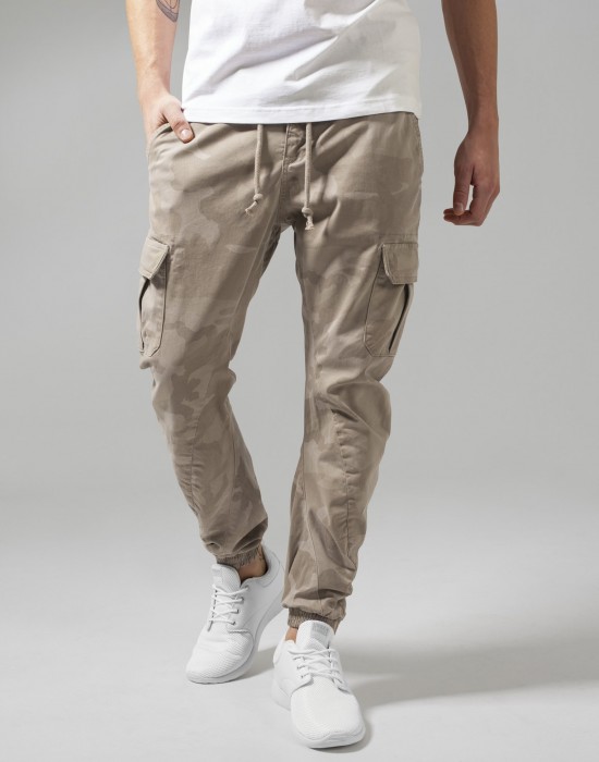 Мъжки камуфлажен карго панталон Urban Classics Sand Camo