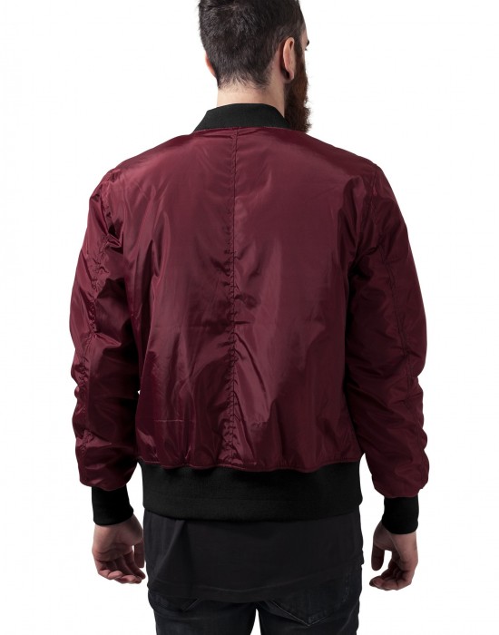 Мъжко яке тип бомбър в цвят бордо Urban Classics burgundy/black