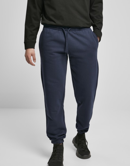 Мъжко долнище в тъмносин цвят Urban Classics Basic Sweatpants 2.0 Мъжко долнище в тъмносин цвят Urban Classics Basic Sweatpants 2.0