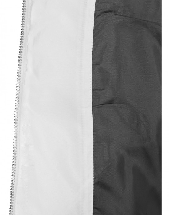 Дамско яке Urban Classics High Neck в бял цвят Дамско яке Urban Classics High Neck в бял цвят