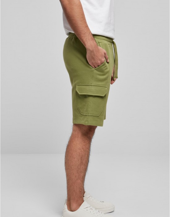 Мъжки къси панталони в цвят маслина, модел Cargo Shorts. Мъжки къси панталони в цвят маслина, модел Cargo Shorts.