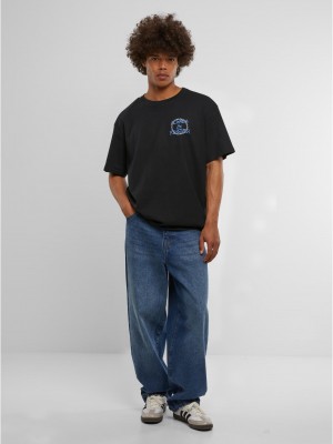 Мъжка тениска в черно Mister Tee The World Is Ours Oversize