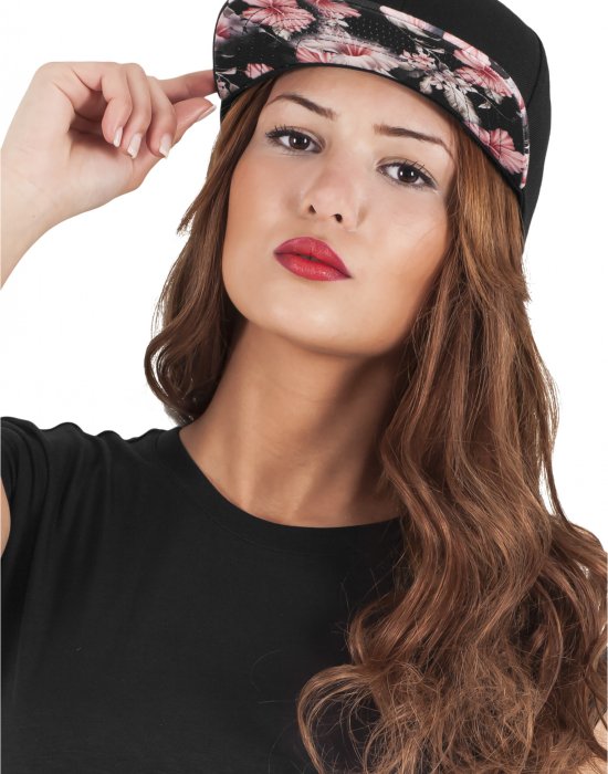 Шапка с козирка в черно Floral Snapback, Urban Classics, Шапки с козирка - Complex.bg