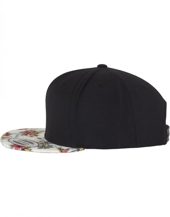 Шапка с козирка в черно Floral Snapback mint one size, Urban Classics, Шапки с козирка - Complex.bg