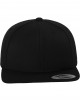 Шапка с козирка в черно Classic Snapback, Urban Classics, Шапки с козирка - Complex.bg