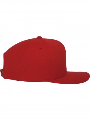 Шапка с козирка в червено Classic Snapback
