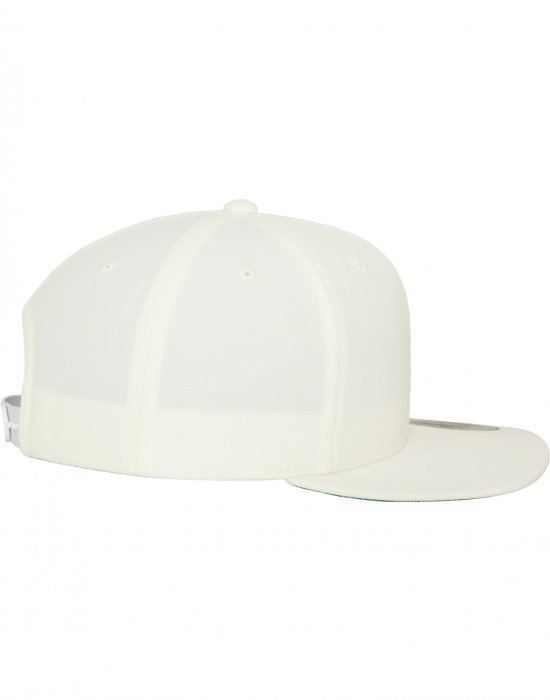 Шапка с козирка в бяло Classic Snapback, Urban Classics, Шапки с козирка - Complex.bg