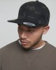 Шапка с козирка в черен камуфлаж Classic Snapback, Urban Classics, Шапки с козирка - Complex.bg