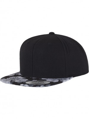 Шапка с козирка в черно Roses Snapback 