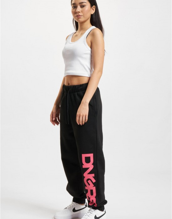 Дамско Долнище Dangerous DNGRS Basic Sweatpants Trust black XS Дамско Долнище Dangerous DNGRS Basic Sweatpants Trust black XS