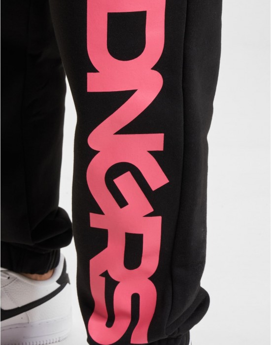 Дамско Долнище Dangerous DNGRS Basic Sweatpants Trust black XS Дамско Долнище Dangerous DNGRS Basic Sweatpants Trust black XS