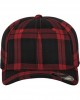 Шапка с козирка в червено и черно Flexfit Tartan Plaid, Urban Classics, Шапки с козирка - Complex.bg