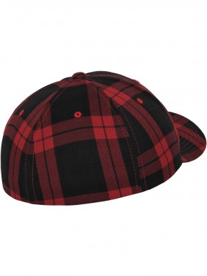 Шапка с козирка в червено и черно Flexfit Tartan Plaid 