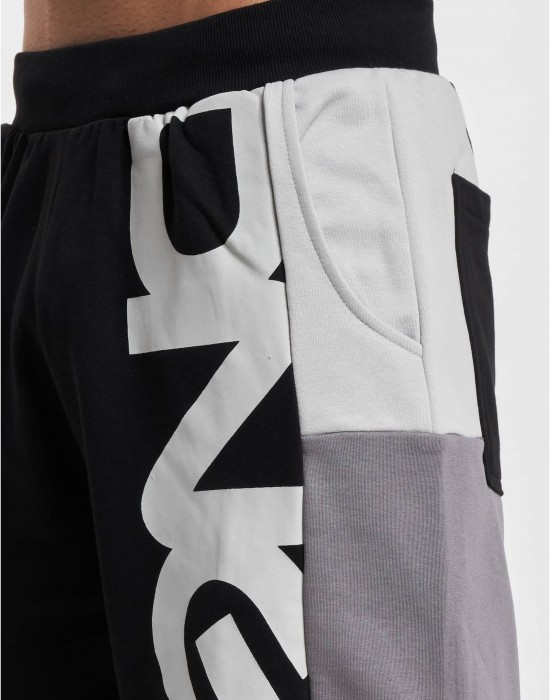 Къси Панталони Dangerous DNGRS Shorts Graded black XXL Къси Панталони Dangerous DNGRS Shorts Graded black XXL
