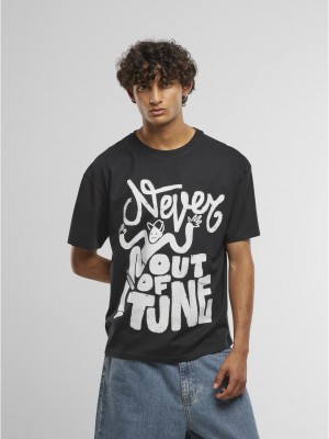Тениска Never Out Of Tune Oversize Tee black XXL Тениска Never Out Of Tune Oversize Tee black XXL